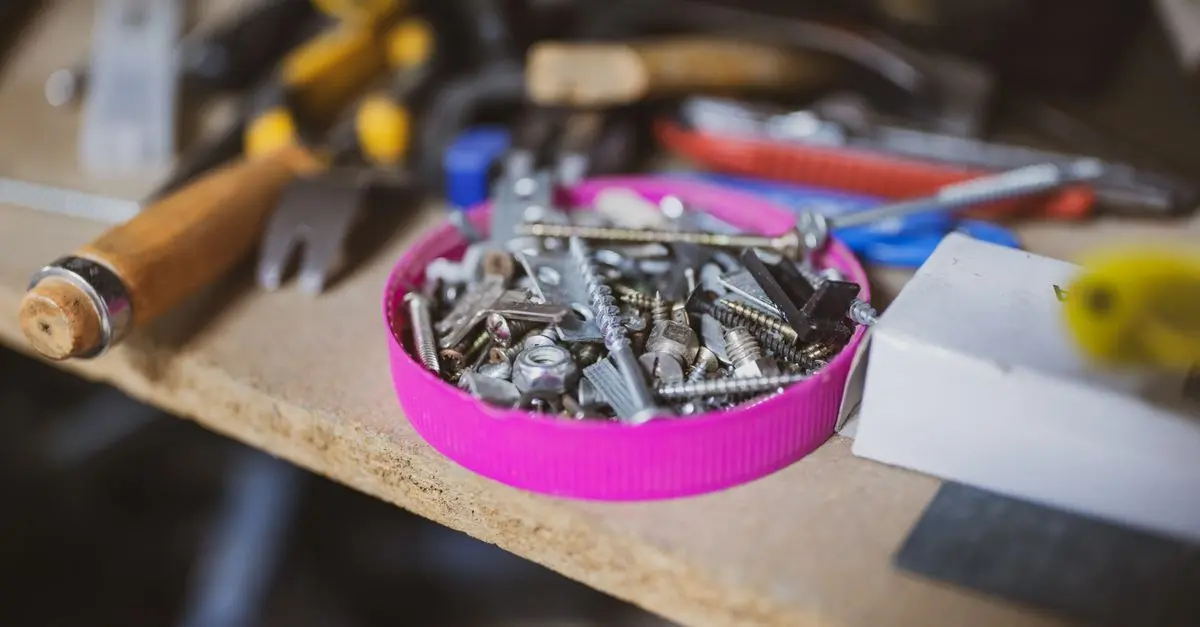 Astuces Bricolage Astucieux pour Économiser du Temps et de l'Espace